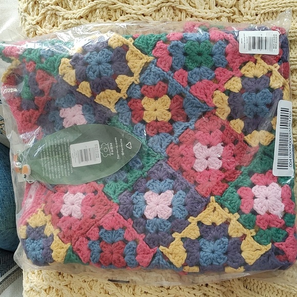 New FARM RIO Crochet Flutter Sleeve Top Size S - Picture 13 of 14